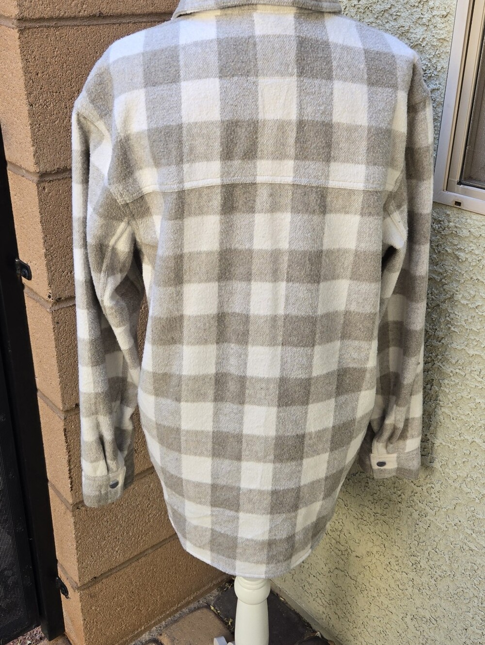 Rails Tripp Ivory Rain Plaid Button-Up Shacket - Beige & White - Picture 6 of 10